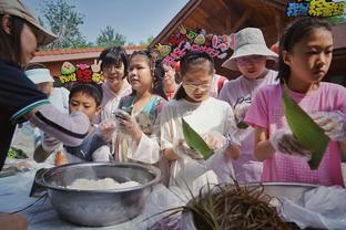 Viễn Đằng Hàng: Mục tiêu của đội Nhật Bản là vô địch cúp châu Á, sẽ dốc hết sức dẫn dắt đội bóng tốt